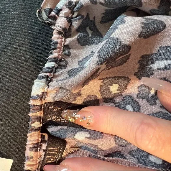 Long gown Perfect for going out or can be used as a nightgown. NWOT - Picture 6 of 6